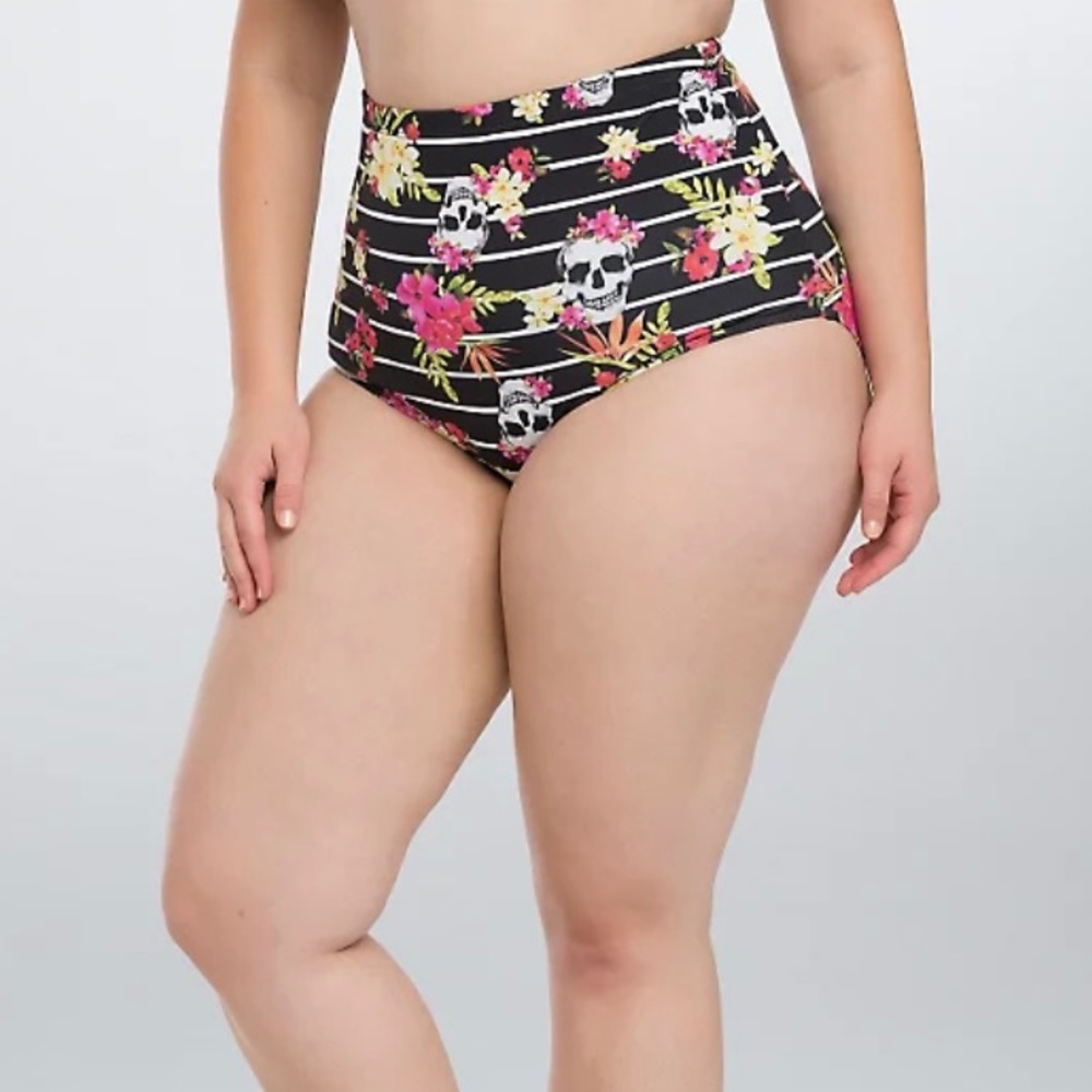 Torrid Black Skull and Floral Swim Bottom Size 4